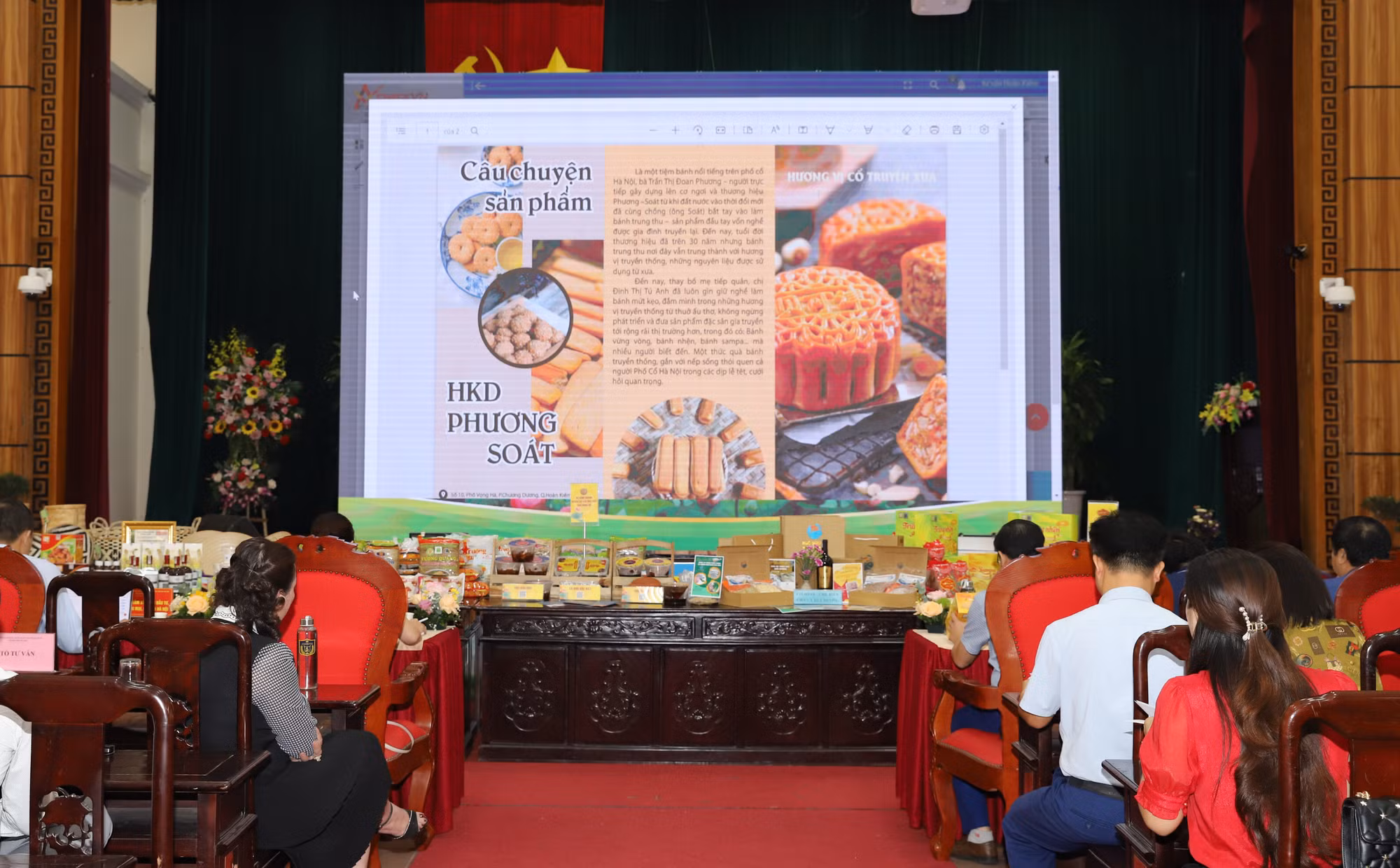 Quang cảnh Hội nghị đánh giá, phân hạng sản phẩm OCOP thành phố Hà Nội lần thứ nhất năm 2022.