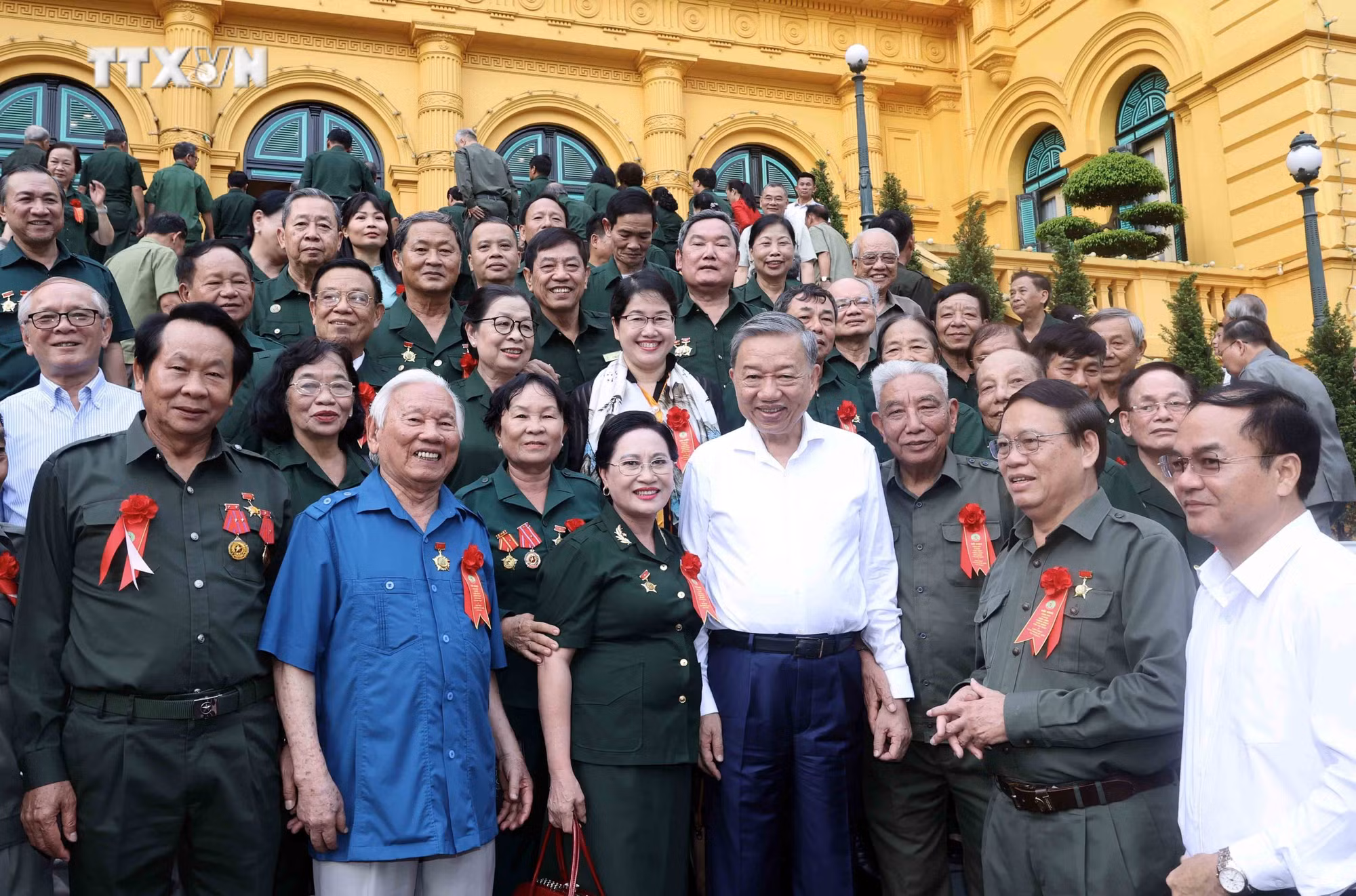 vna_potal_chu_tich_nuoc_gap_mat_doan_dai_bieu_cuu_thanh_nien_xung_phong_7483593.jpg