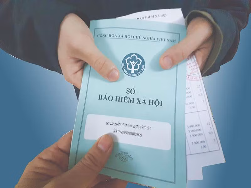 Cảnh báo tình trạng thu gom mua, cầm cố sổ bảo hiểm xã hội