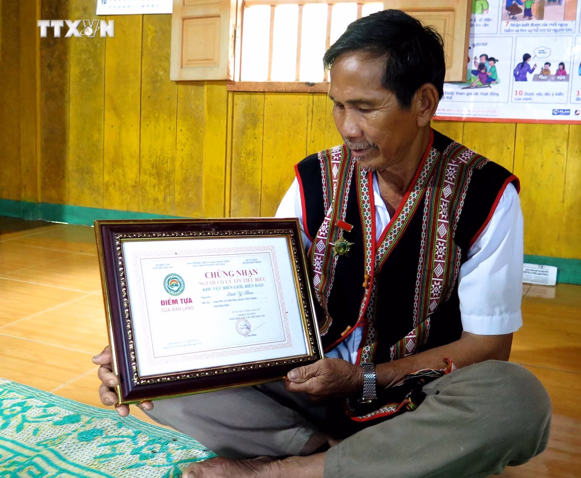 vna_potal_gia_lang_dinh_y_khoa_-_diem_tua_cua_dan_lang_7752777.jpg