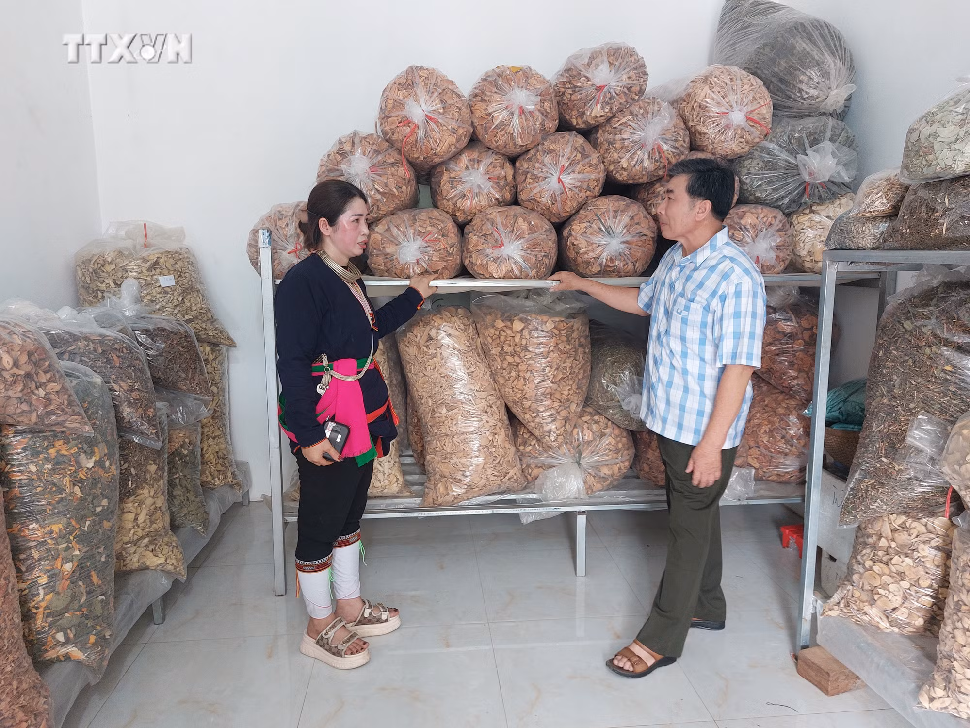 vna_potal_ha_noi_cong_bo_diem_den_du_lich_cong_dong_ban_mien_cua_nguoi_dao_quan_chet_7344474.jpg