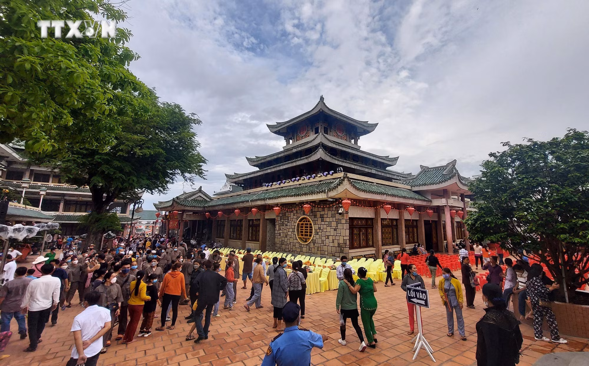 vna_potal_unesco_cong_nhan_le_hoi_via_ba_chua_xu_nui_sam_duoc_la_di_san_the_gioi_7739260.jpg