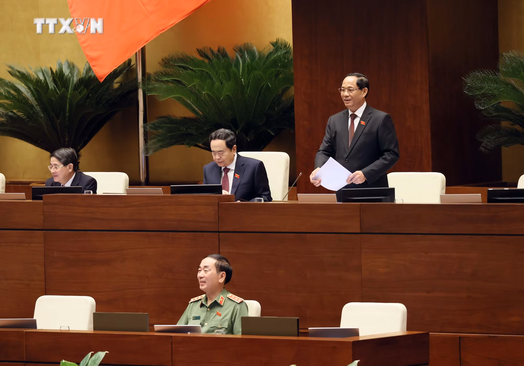 vna_potal_ky_hop_thu_7_quoc_hoi_khoa_xv_quoc_hoi_thao_luan_luat_trat_tu_an_toan_giao_thong_duong_bo_7389893.jpg