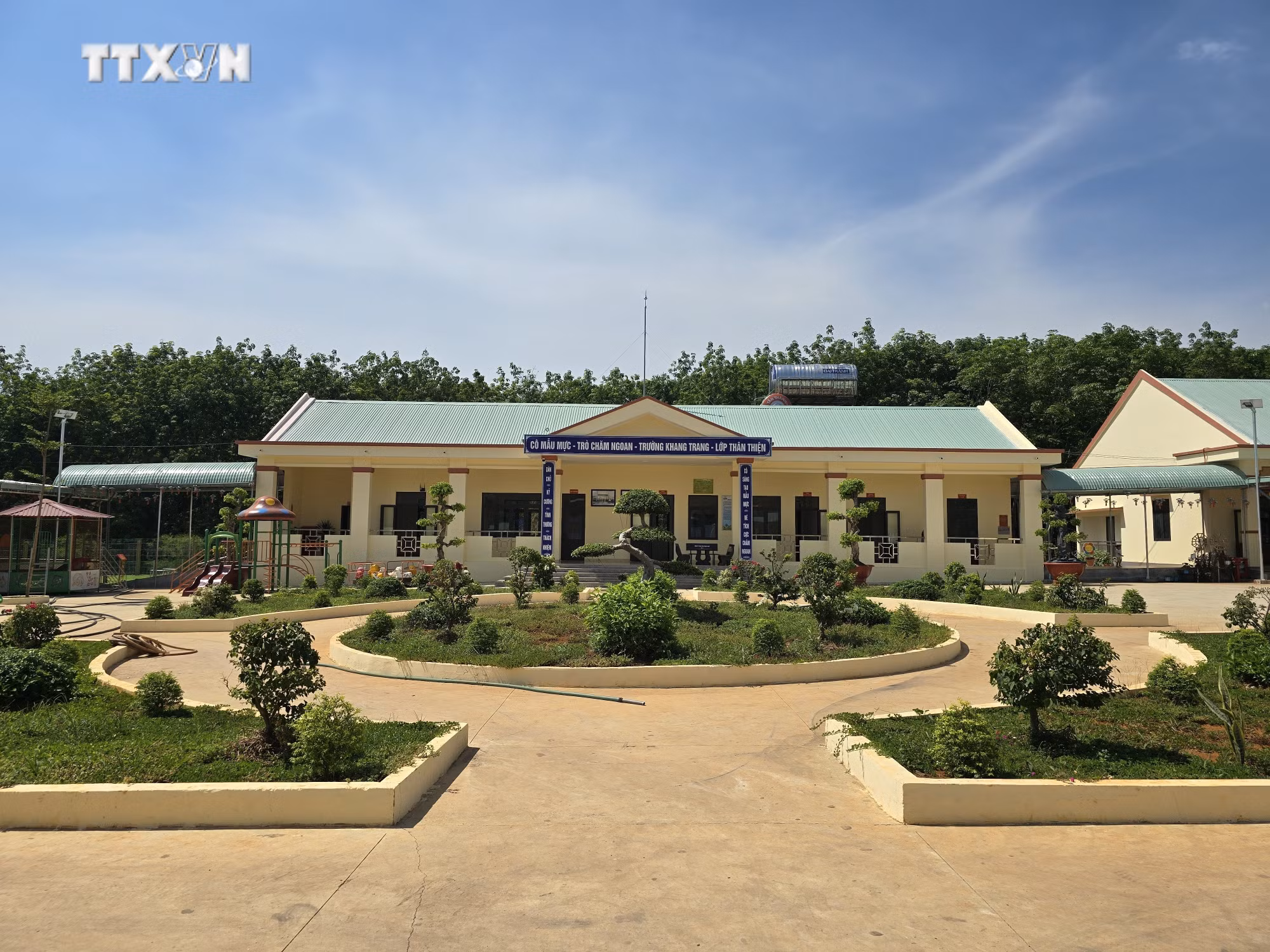 vna_potal_kon_tum_chu_trong_phat_trien_giao_duc_tai_vung_bien_gioi_7391627.jpg