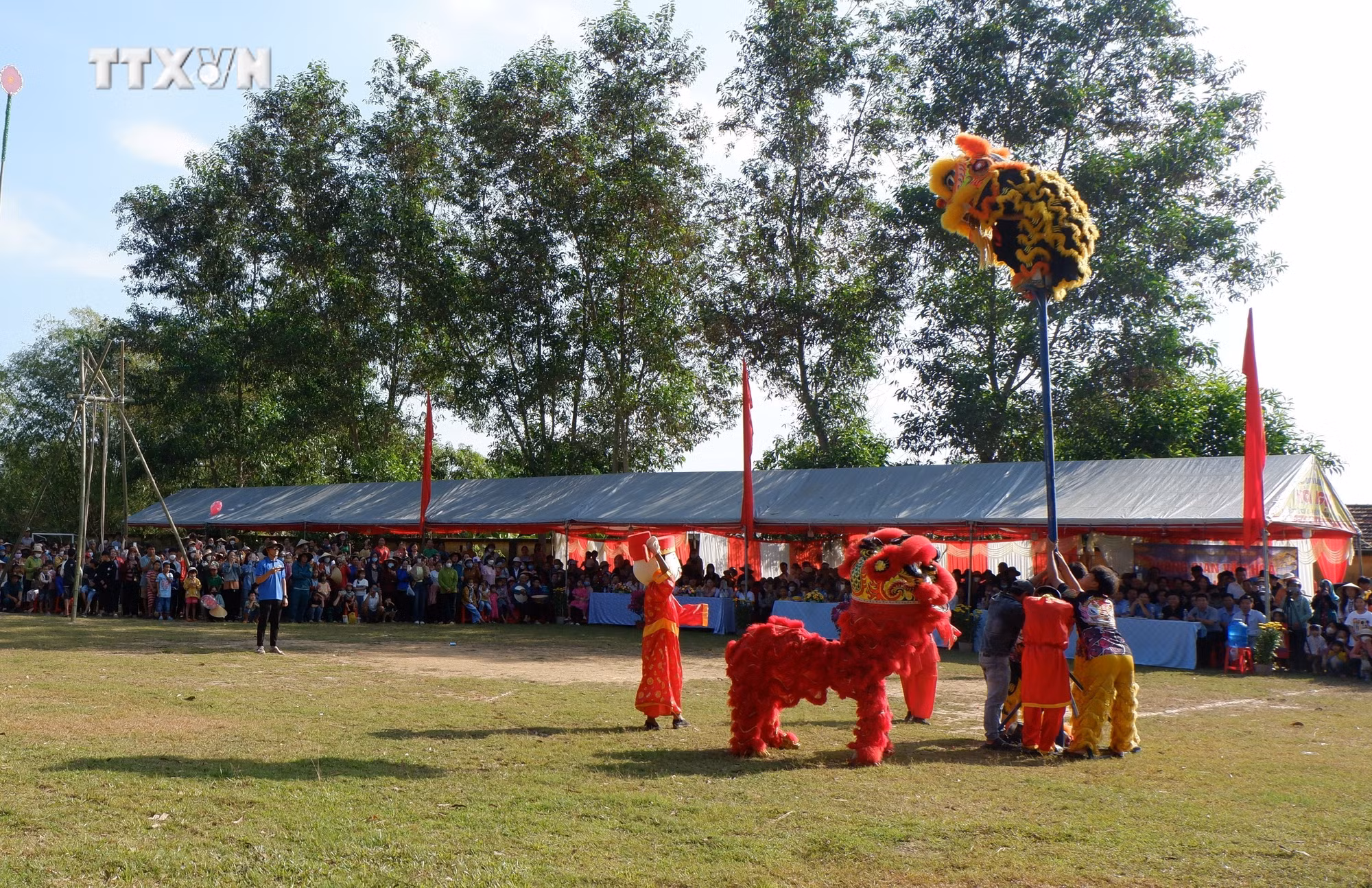 vna_potal_gin_giu_le_hoi_van_hoa_tay_bac_tren_que_huong_lam_dong_7226382.jpg
