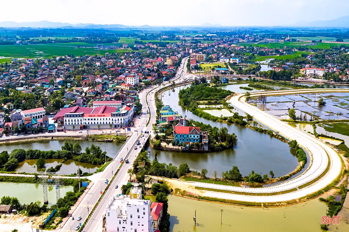 Thị trấn Thạch Hà qua góc máy flycam. Ảnh: Huy Tùng/baohatinh.vn