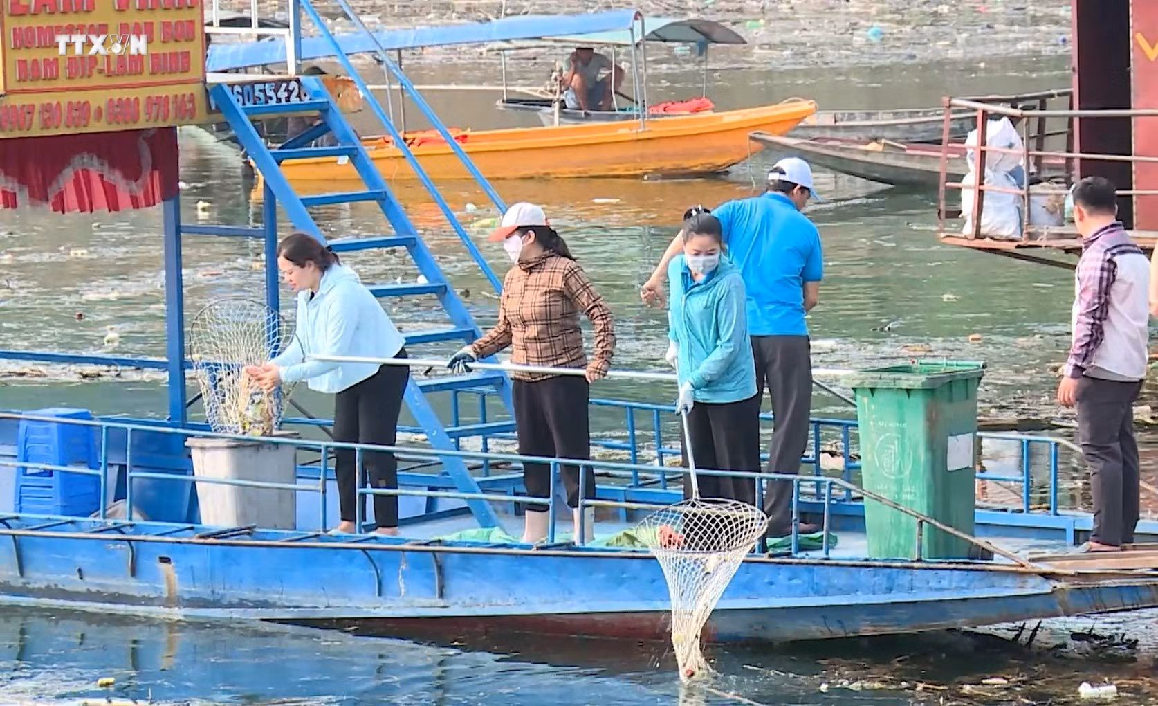 vna_potal_rac_tran_ngap_long_ho_thuy_dien_tuyen_quang_7667854.jpg