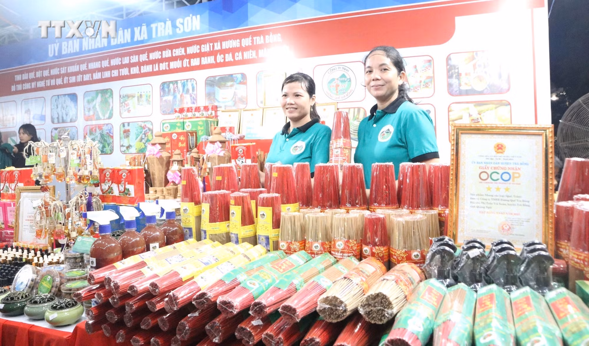 vna_potal_quang_ngai_day_manh_so_hoa_dua_cac_san_pham_ocop_len_san_thuong_mai_dien_tu_7666547.jpg
