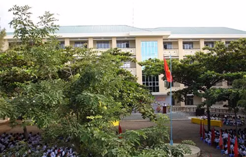 Bình Thuận tăng tốc ôn tập cho học sinh chuẩn bị thi tốt nghiệp Trung học Phổ thông năm 2021