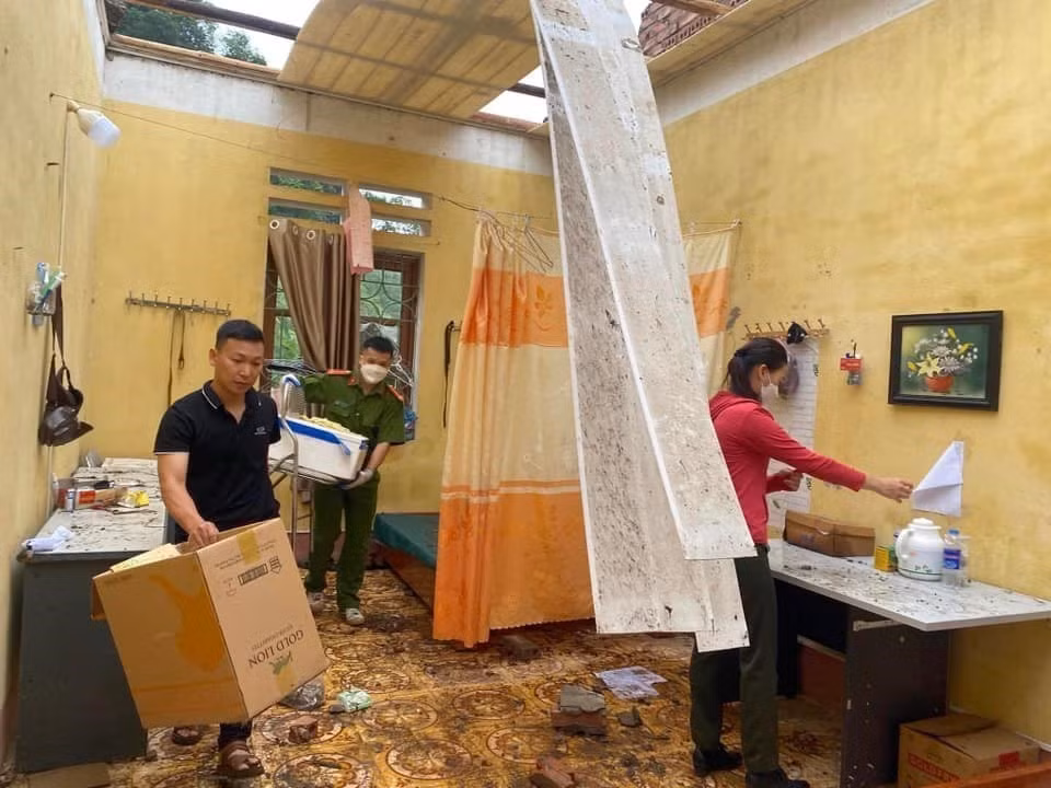 Cao Bằng: Gió lốc, mưa lớn làm tốc mái gần 350 ngôi nhà