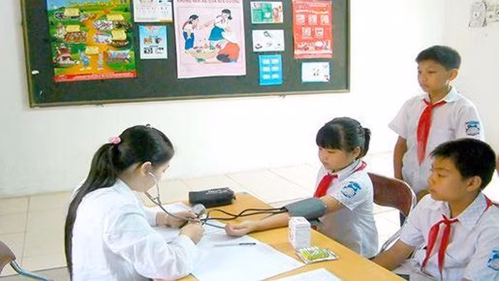 Huy động các nguồn lực hợp pháp để hỗ trợ thêm mức đóng bảo hiểm y tế cho học sinh, sinh viên năm học 2021-2022