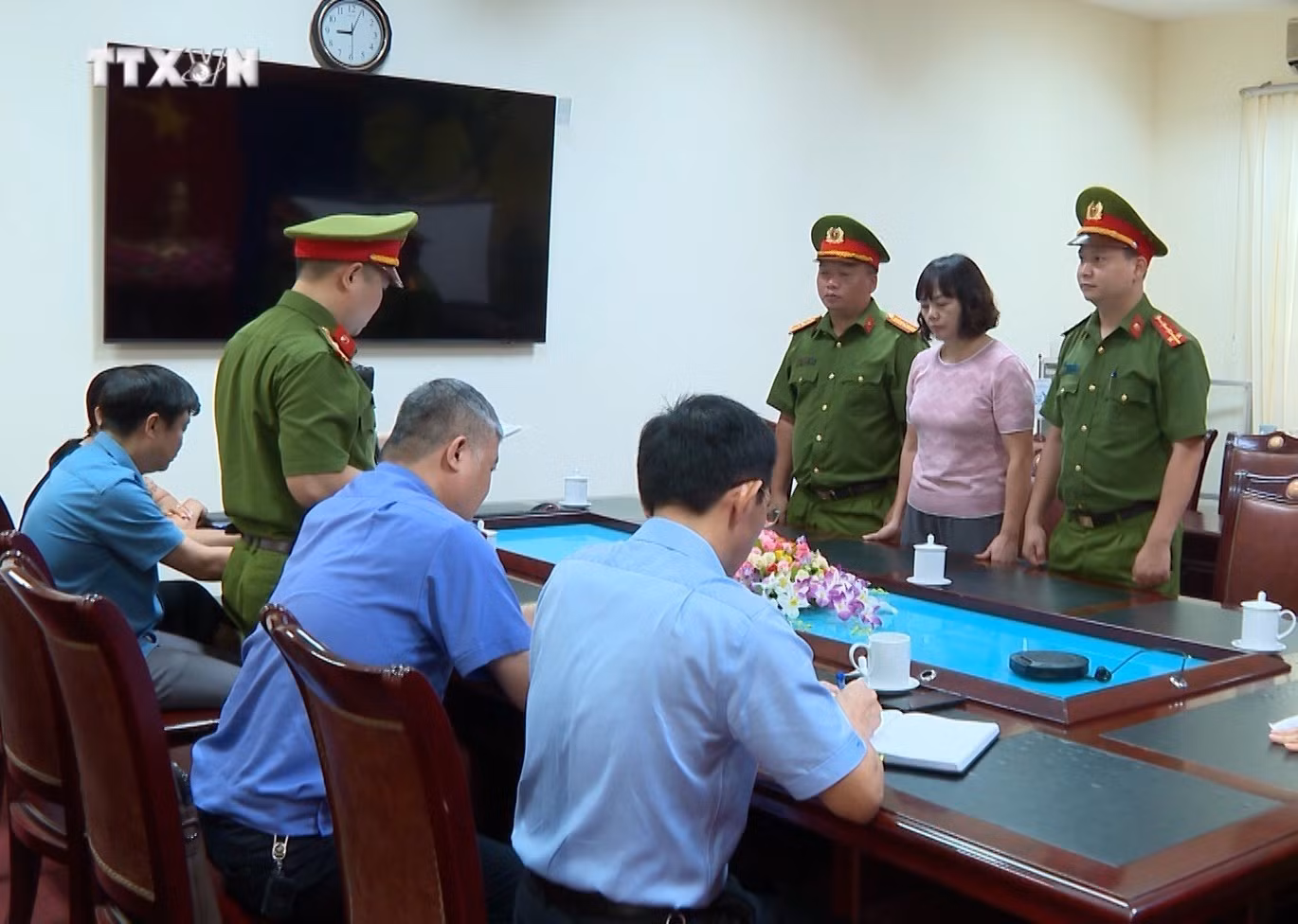 vna_potal_ha_giang_khoi_to_bi_can_bat_tam_giam_3_doi_tuong_lien_quan_den_vu_an_vi_pham_quy_dinh_ve_dau_thau__7461751.jpg