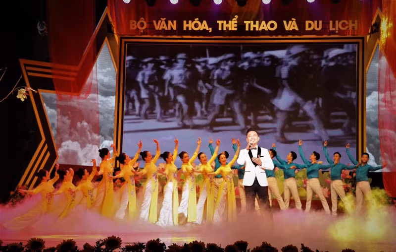 Chương trình nghệ thuật "Những mùa thu lịch sử" kỷ niệm Cách mạng tháng Tám, Quốc khánh 2/9