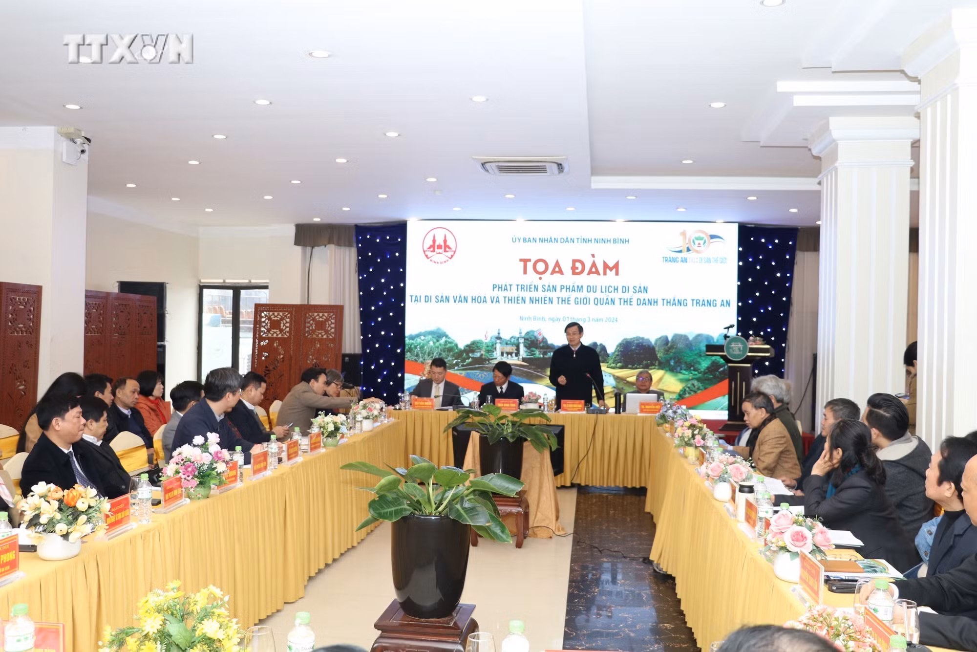 vna_potal_ninh_binh_to_chuc_toa_dam_ve_phat_trien_san_pham_du_lich_di_san__7250177.jpg