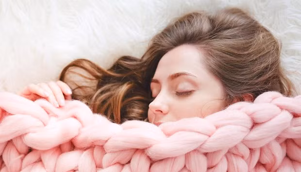 Lý giải nguyên nhân khiến con người khó thức giấc vào sáng mùa Đông