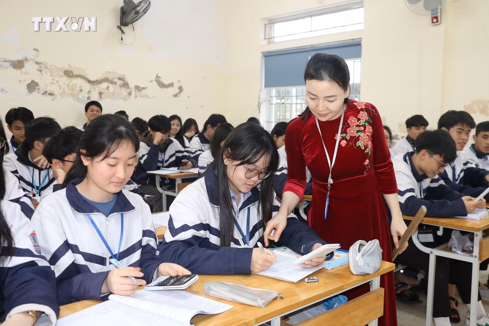 vna_potal_nghe_an_tang_toc_on_thi_tot_nghiep_trung_hoc_pho_thong_nam_2024_7281626.jpg