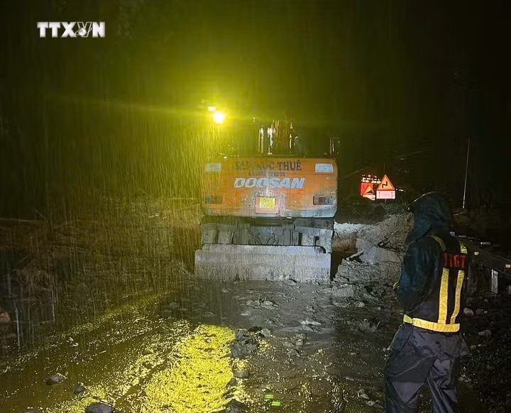 vna_potal_thong_tuyen_quoc_lo_4d_noi_lai_chau_va_sa_pa_vao_20_gio_30_phut_toi_89_7581305.jpg