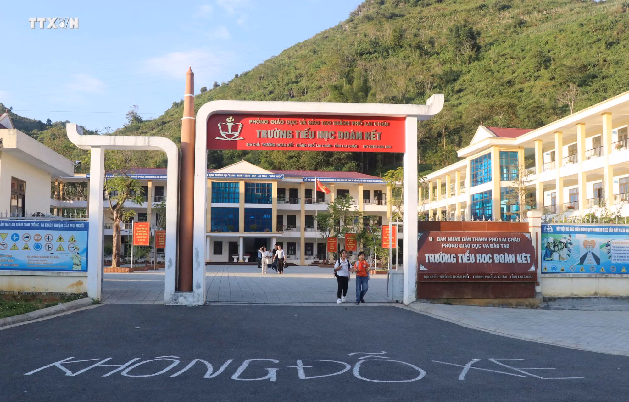 vna_potal_nhung_dau_hieu_bat_minh_o_truong_tieu_hoc_doan_ket_lai_chau_7721475.jpg
