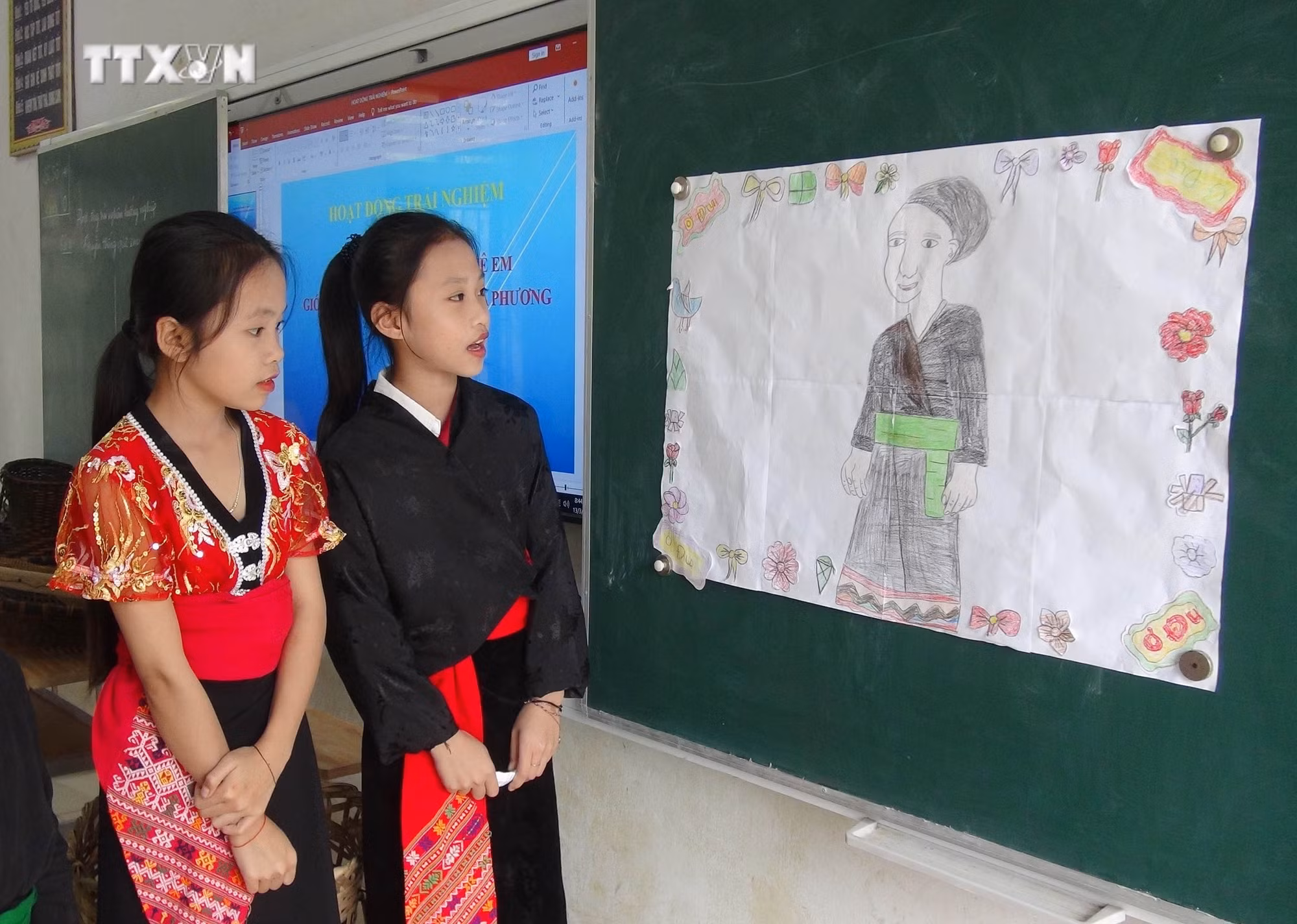 vna_potal_bao_ton_phat_huy_gia_tri_van_hoa_o_du_trong_moi_truong_giao_duc_mien_nui_7295646.jpg