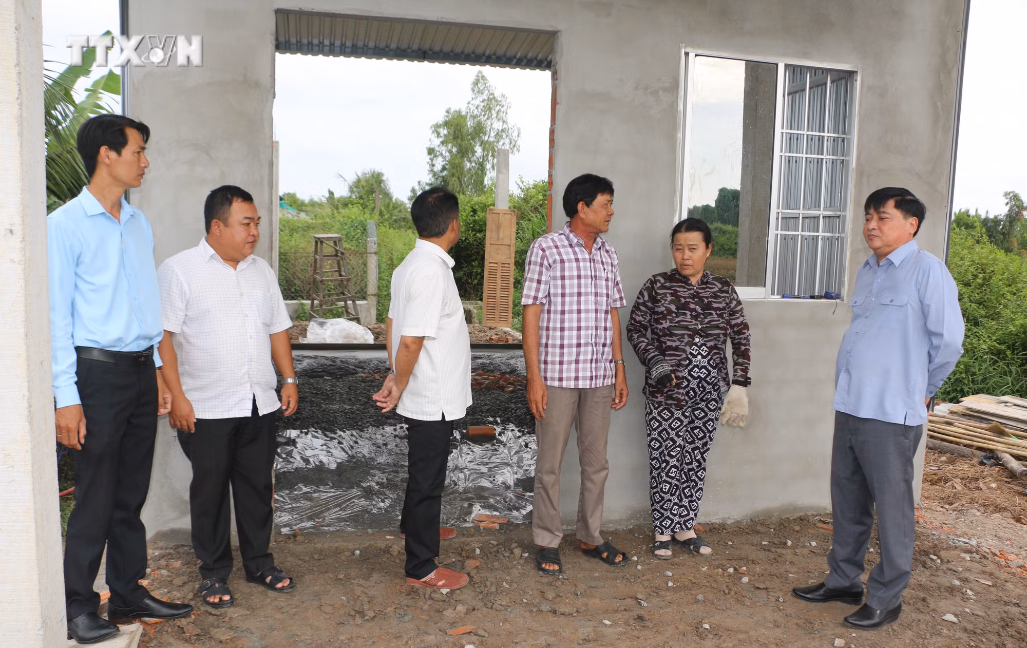vna_potal_bac_lieu_no_luc_xoa_nha_tam_nha_dot_nat_cho_nguoi_ngheo_don_xuan_at_ty_2025_7729676.jpg