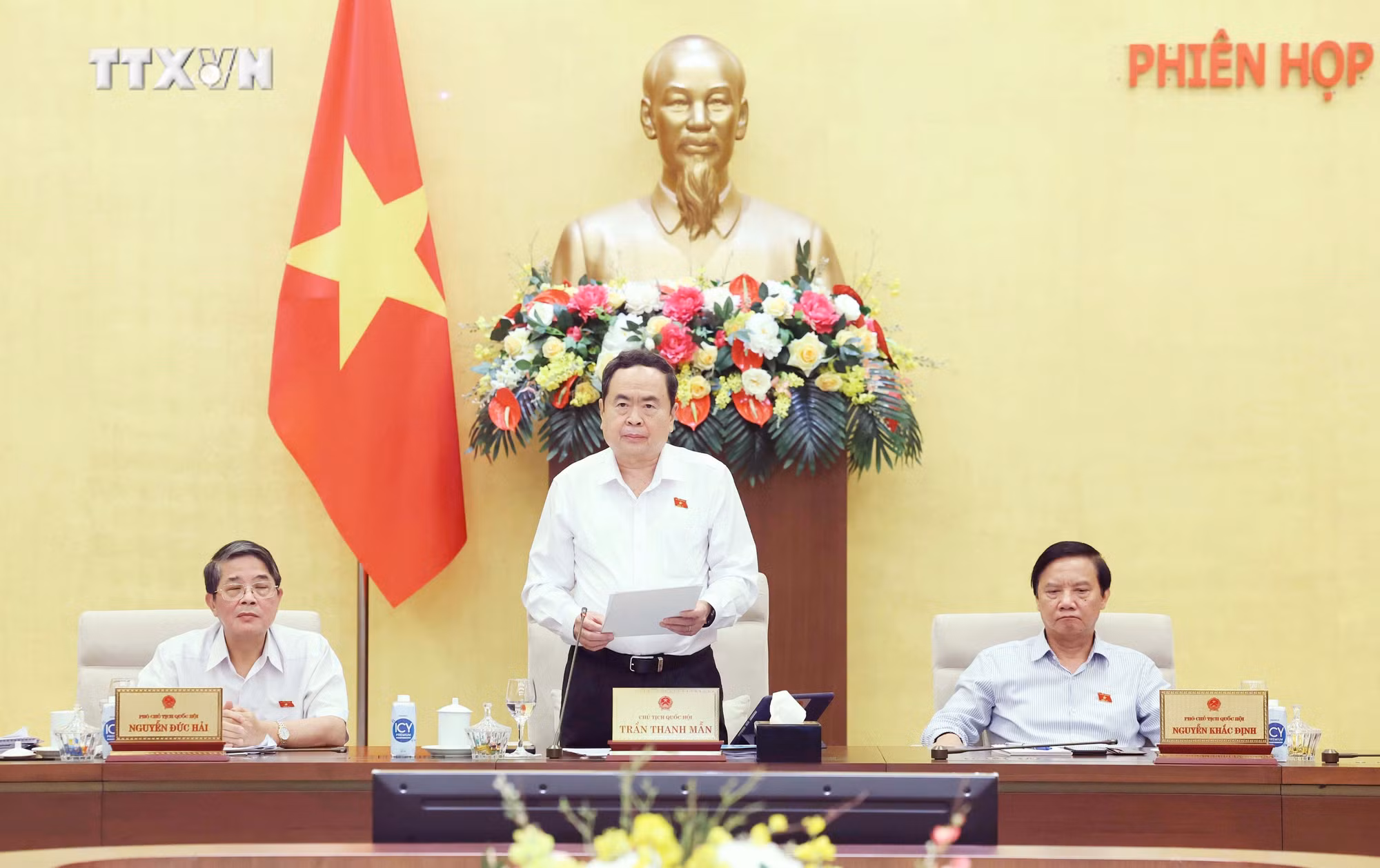 vna_potal_chu_tich_quoc_hoi_phat_bieu_be_mac_phien_hop_thu_34_cua_uy_ban_thuong_vu_quoc_hoi_7429347.jpg