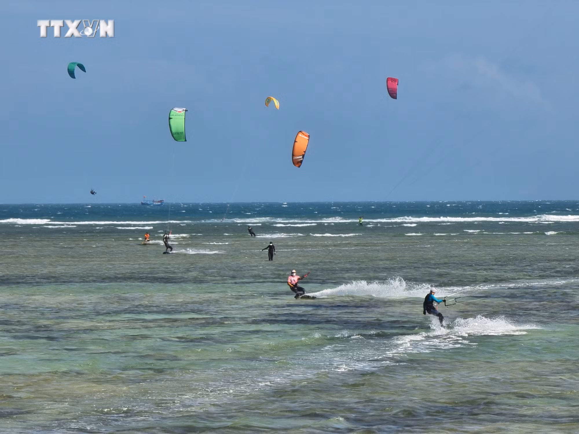 Khai thác tiềm năng và lợi thế cạnh tranh để phát triển du lịch Ninh Thuận