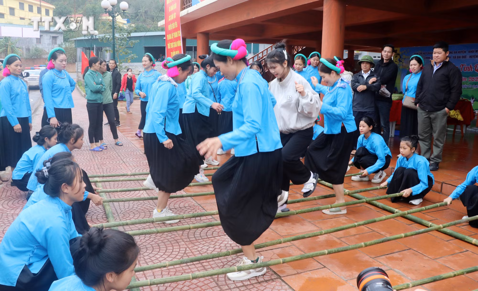 vna_potal_xuan_som_tren_vung_dong_bao_thieu_so_mien_nui_tinh_quang_ninh_7210258.jpg