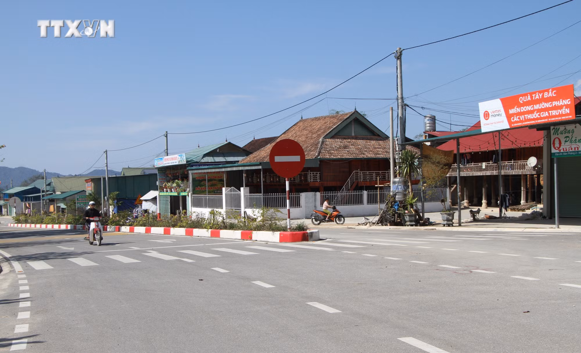 vna_potal_doi_thay_muong_phang_7210662.jpg