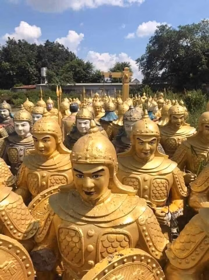 Sở Văn hóa - Thể thao và Du lịch tỉnh Lâm Đồng: Sẽ không cấp phép trưng bày tượng binh lính cổ