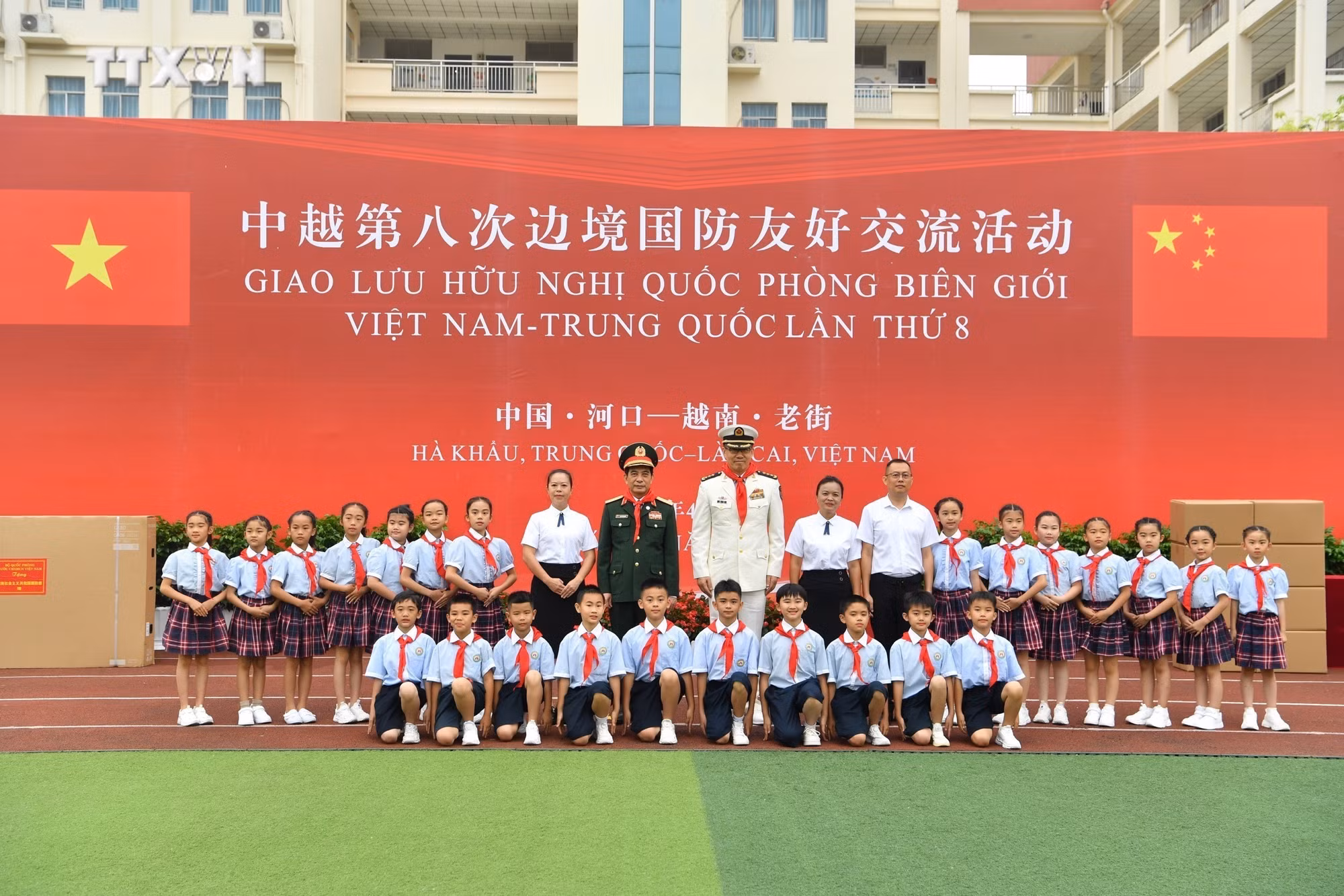 vna_potal_hoat_dong_giao_luu_huu_nghi_quoc_phong_bien_gioi_viet_nam_-_trung_quoc_lan_thu_8_7319511.jpg