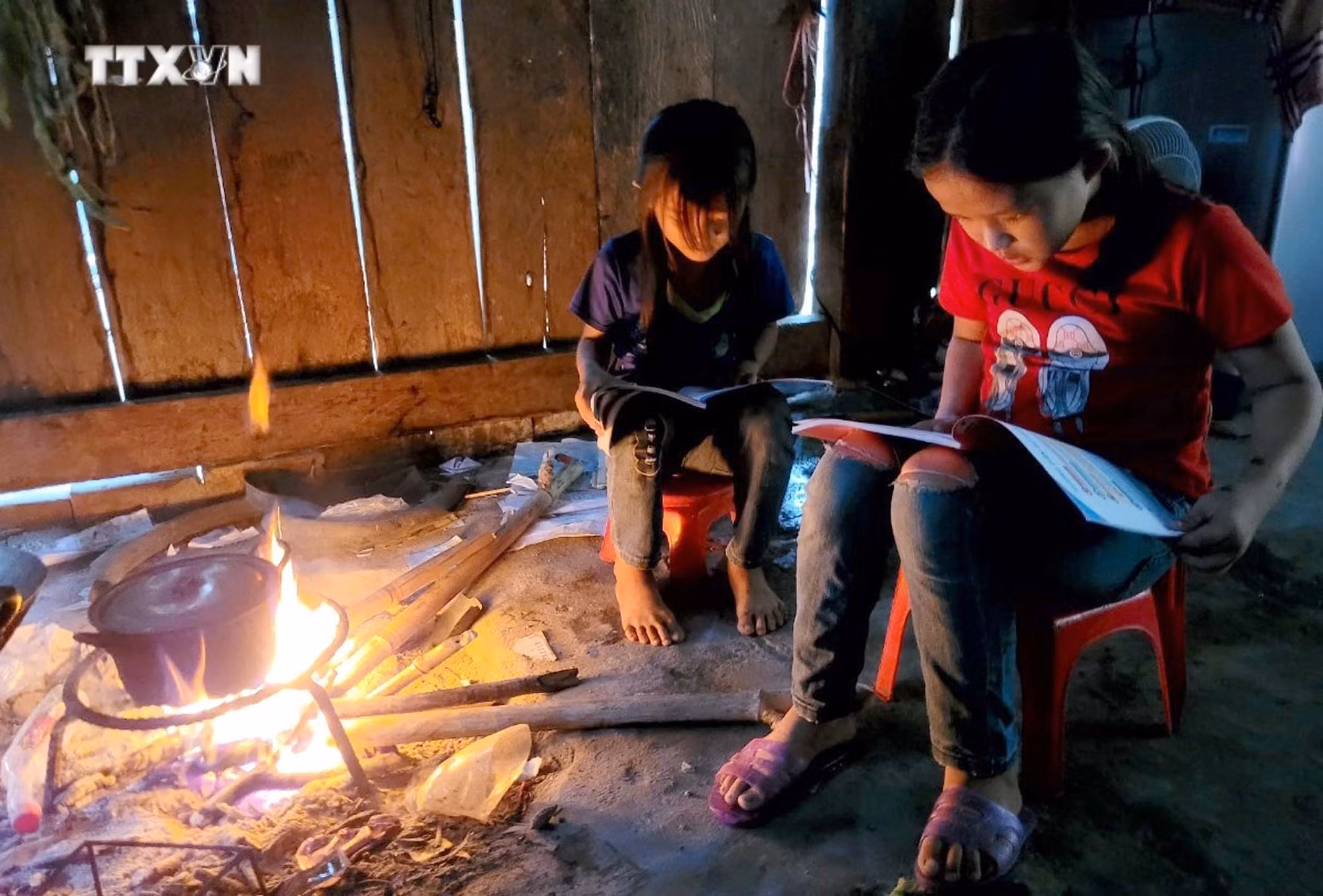 vna_potal_thanh_hoa_ban_ngheo_nguoi_mong_rat_can_dien_luoi_quoc_gia_7659167.jpg