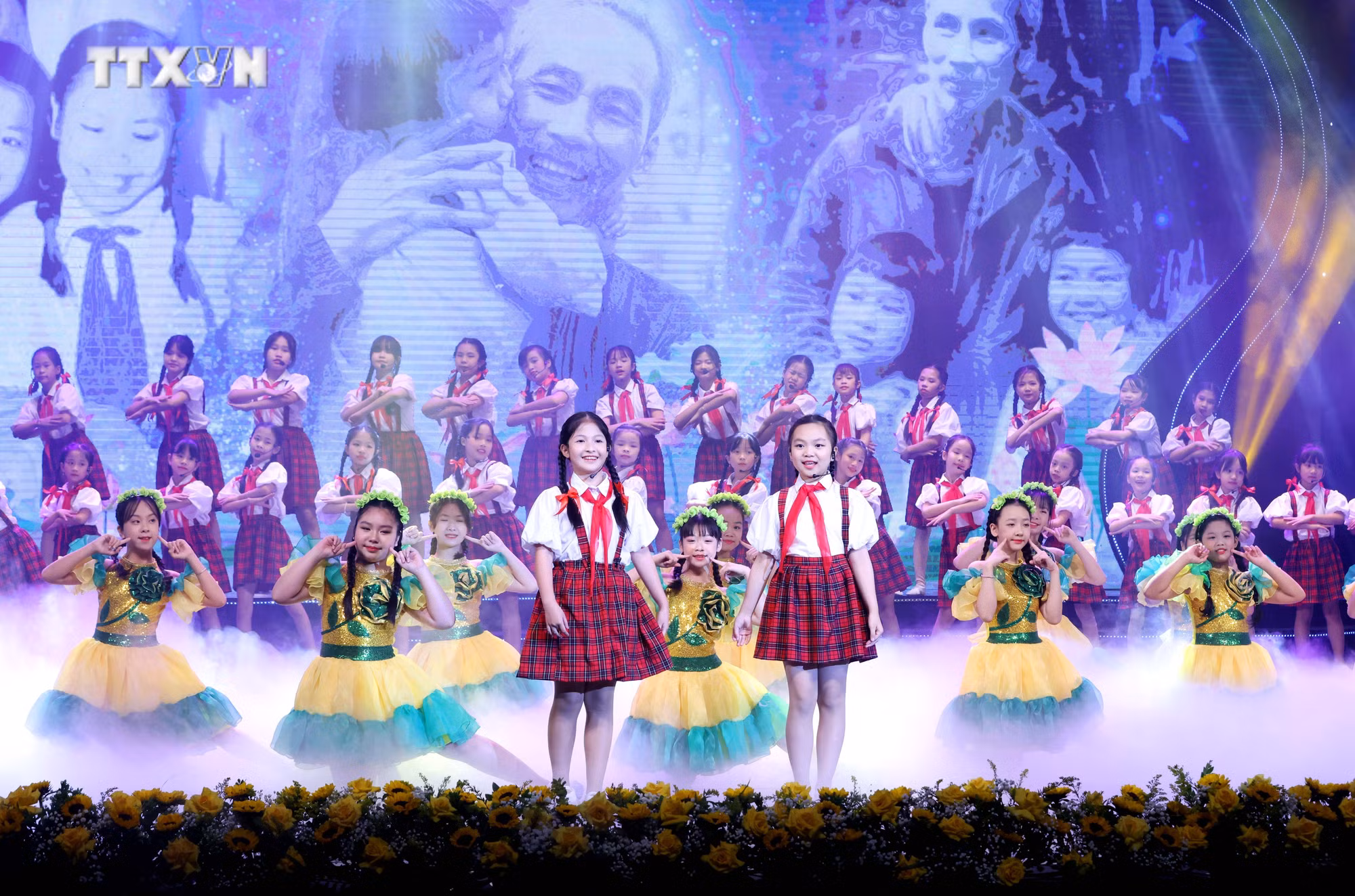 vna_potal_chuong_trinh_nghe_thuat_“giu_tron_niem_tin”_7207338.jpg