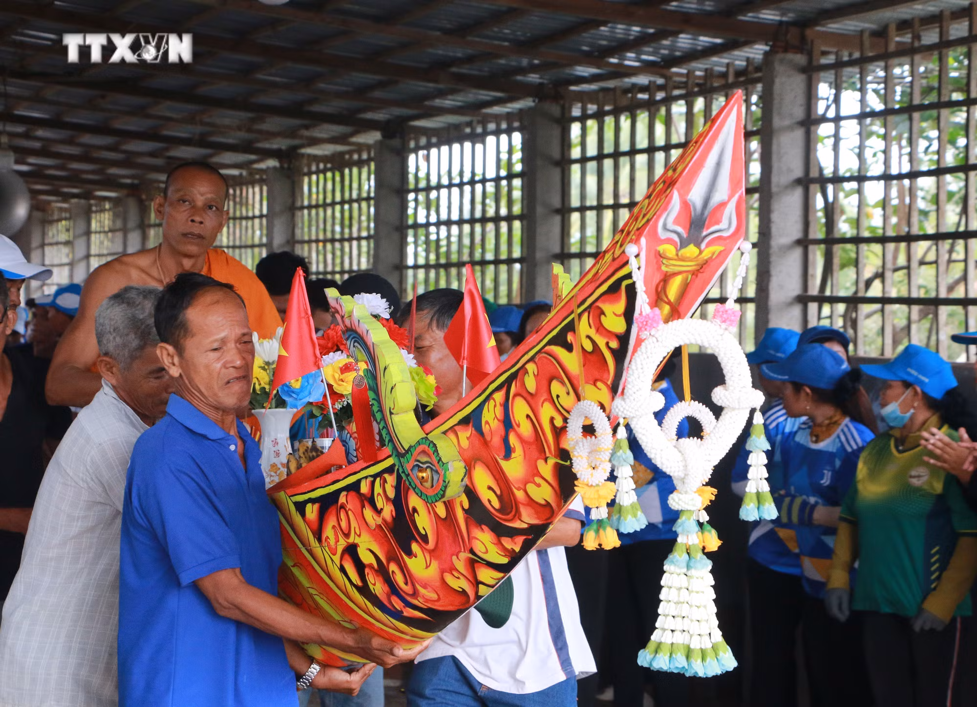 vna_potal_le_ha_thuy_ghe_ngo_-_net_van_hoa_dac_sac_cua_nguoi_khmer__7693373.jpg