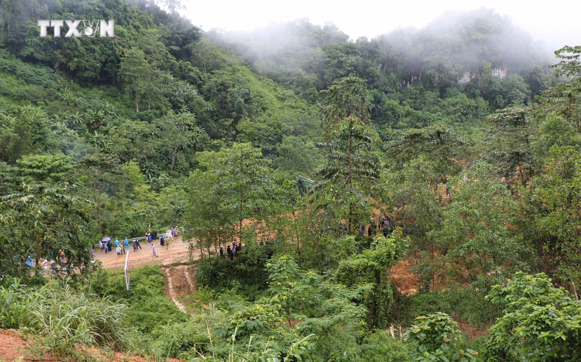 vna_potal_sat_lo_dat_vui_lap_o_to_khach_o_ha_giang_9_nguoi_chet_4_nguoi_bi_thuong_7480149.jpg