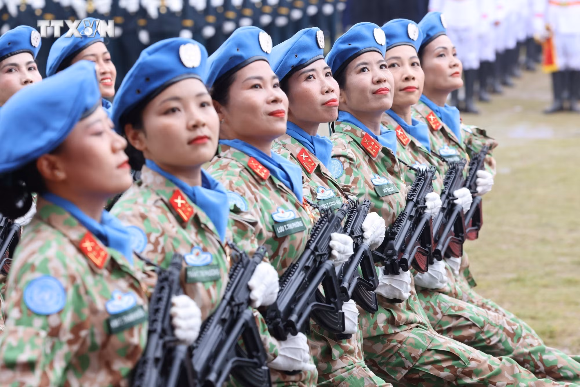 vna_potal_le_dieu_binh_dieu_hanh_ky_niem_70_nam_chien_thang_dien_bien_phu_7363067.jpg