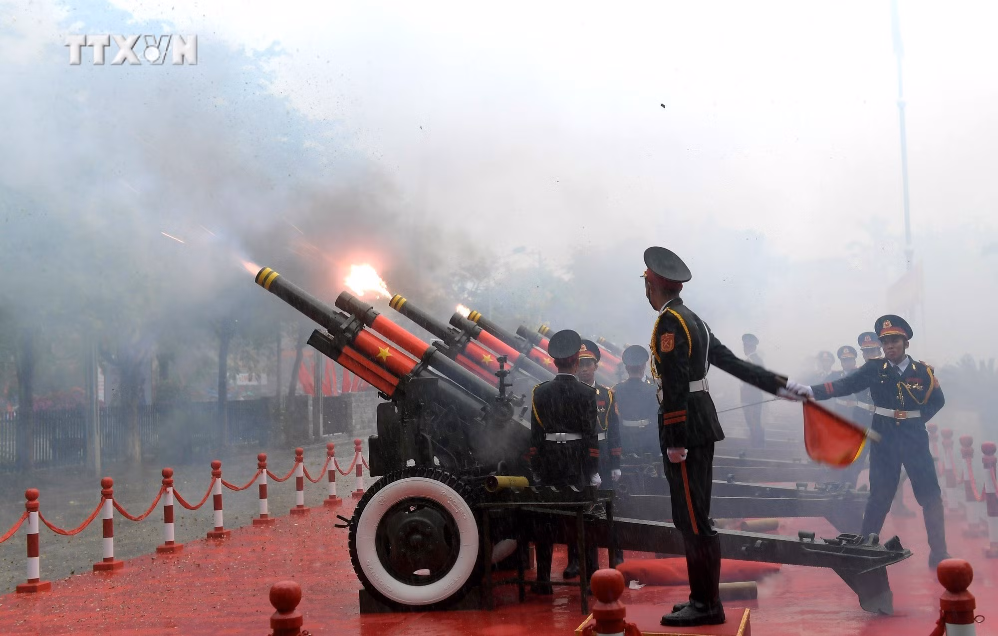 vna_potal_le_ky_niem_70_nam_chien_thang_dien_bien_phu__7363604.jpg