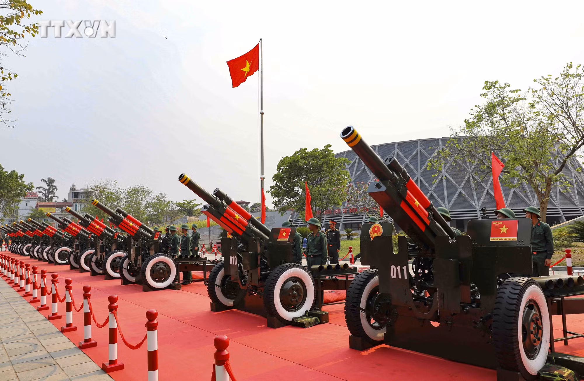 vna_potal_70_nam_chien_thang_dien_bien_phu_dan_phao_chuan_bi_cho_le_ky_niem___7335430.jpg