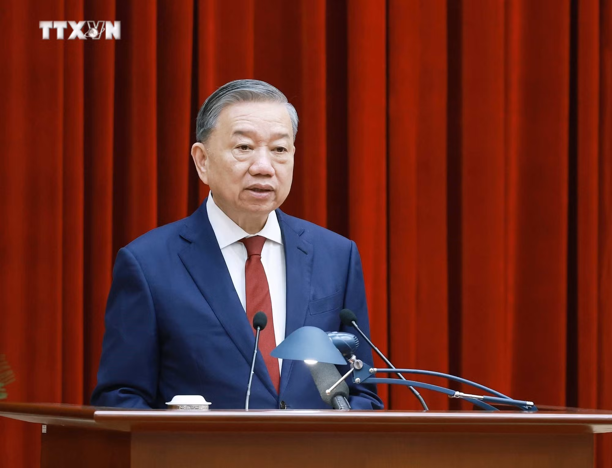 vna_potal_khai_mac_hoi_nghi_ban_chap_hanh_trung_uong_dang_khoa_xiii__7721656(1).jpg