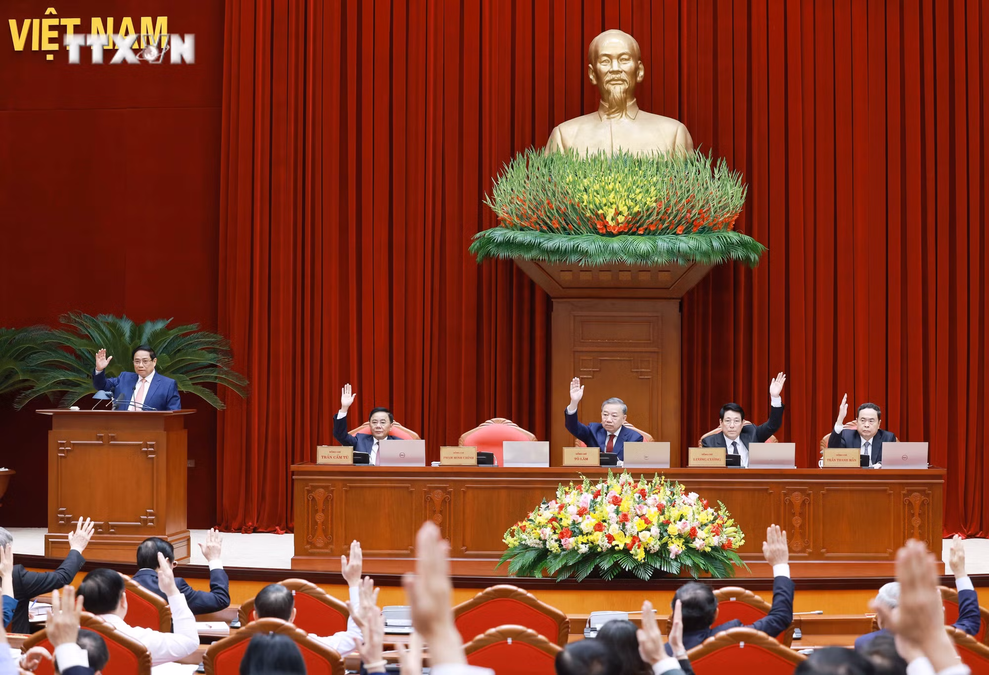 vna_potal_khai_mac_hoi_nghi_ban_chap_hanh_trung_uong_dang_khoa_xiii__7721658.jpg
