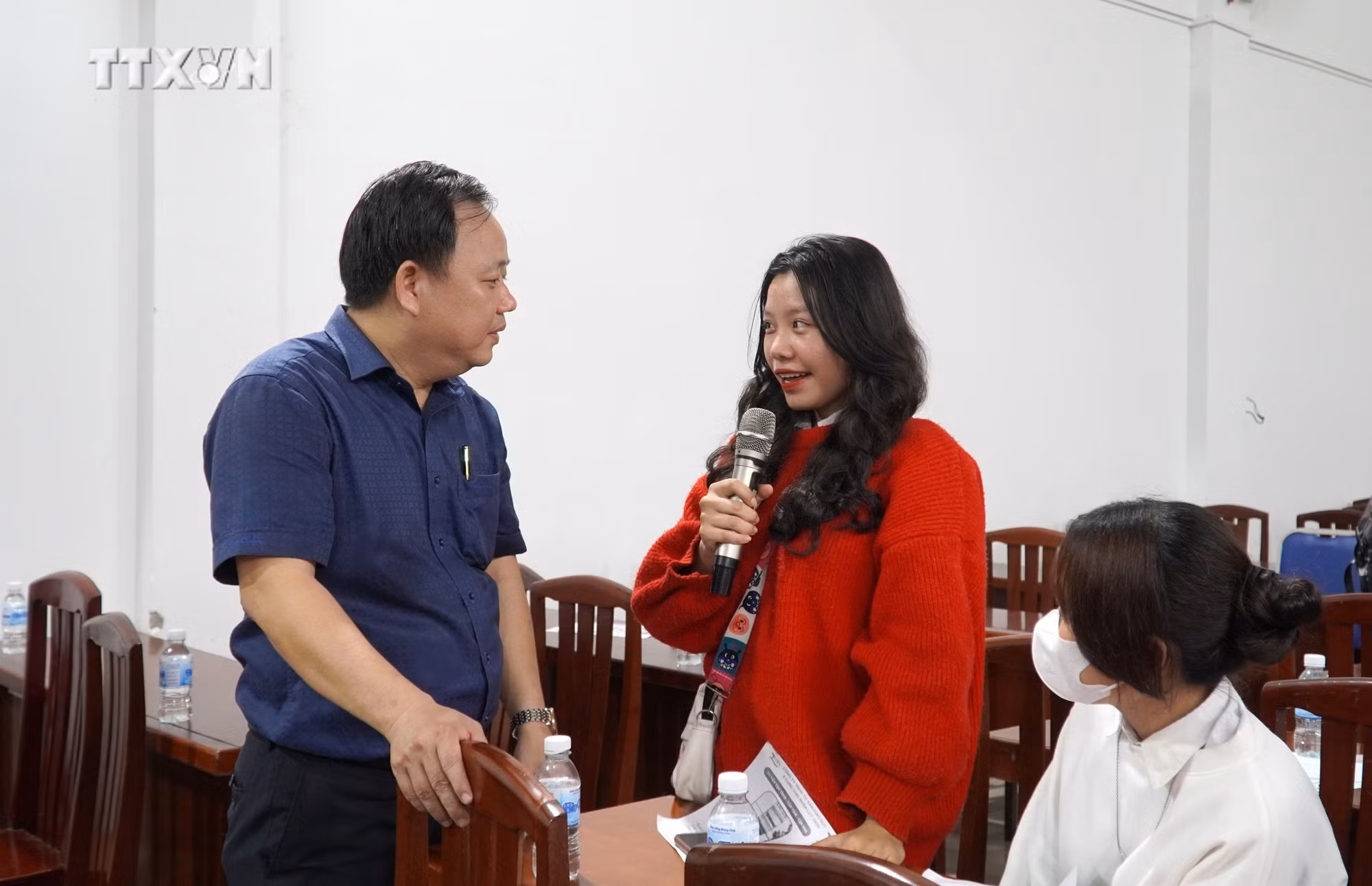 vna_potal_kien_giang_chu_trong_tu_van_huong_nghiep_cho_hoc_sinh_dan_toc_noi_tru_7442750.jpg