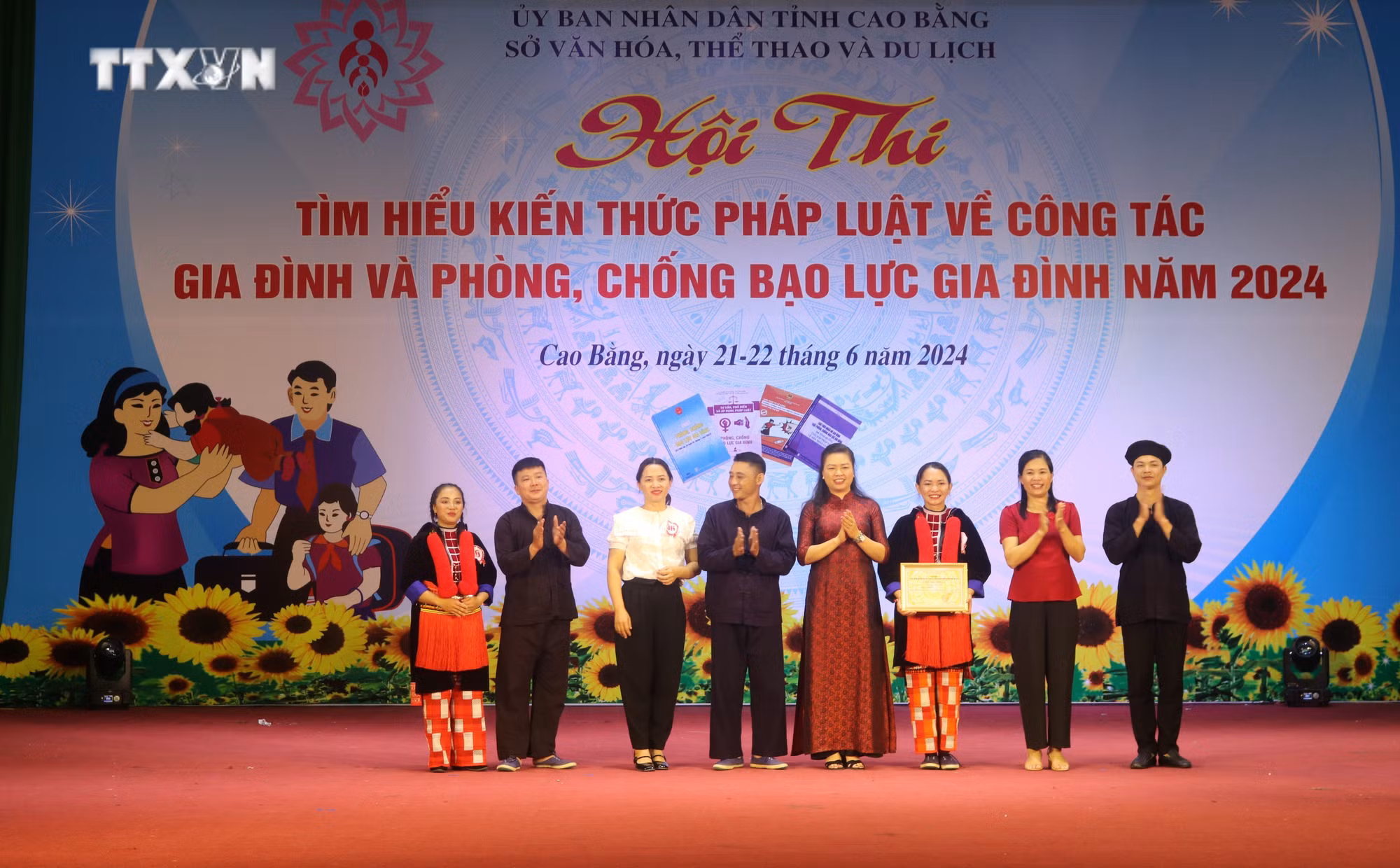 vna_potal_cao_bang_hoi_thi_tim_hieu_phong_chong_bao_luc_gia_dinh__7444089.jpg