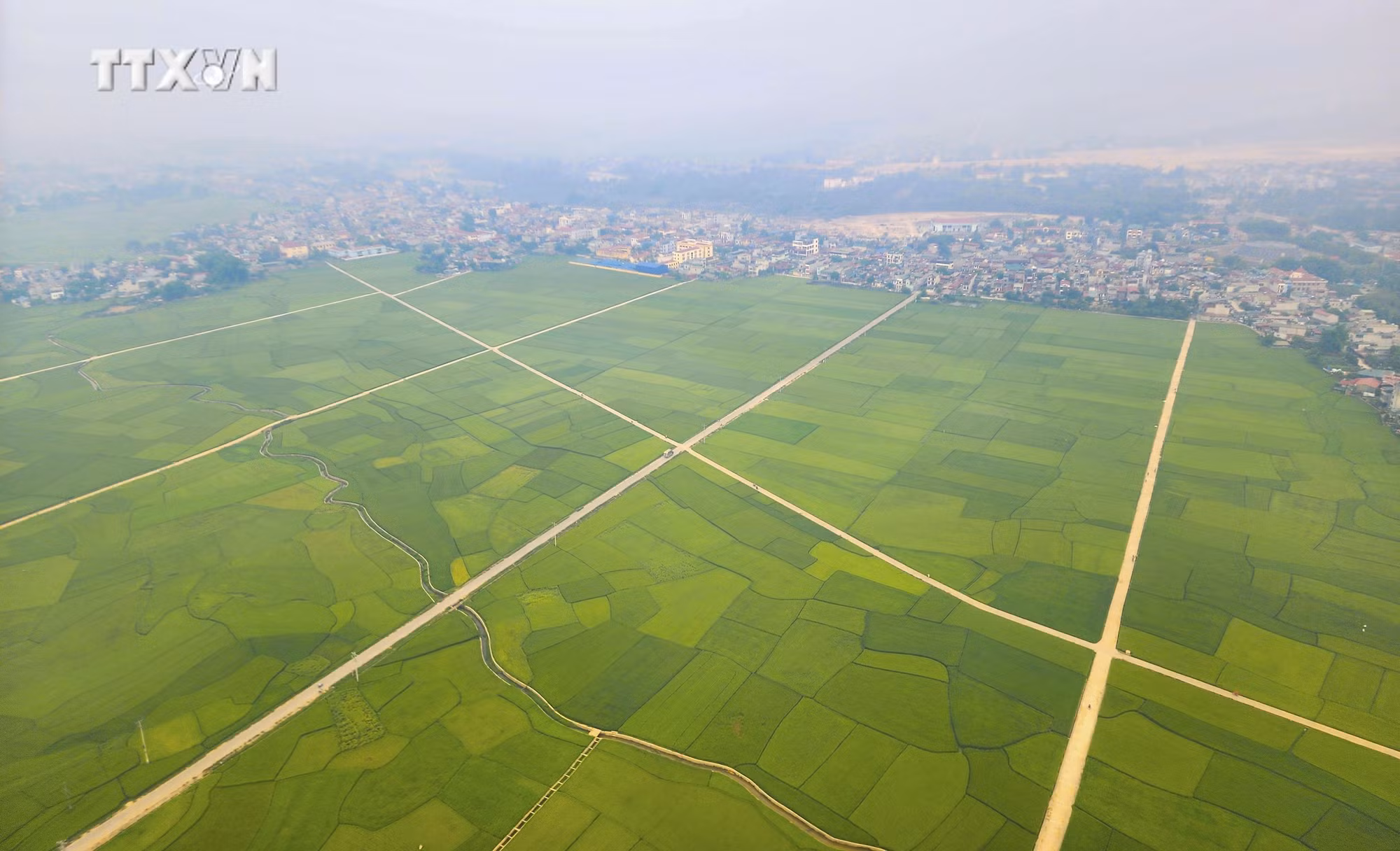 Ngắm thung lũng Mường Thanh từ trực thăng của Không quân Việt Nam 