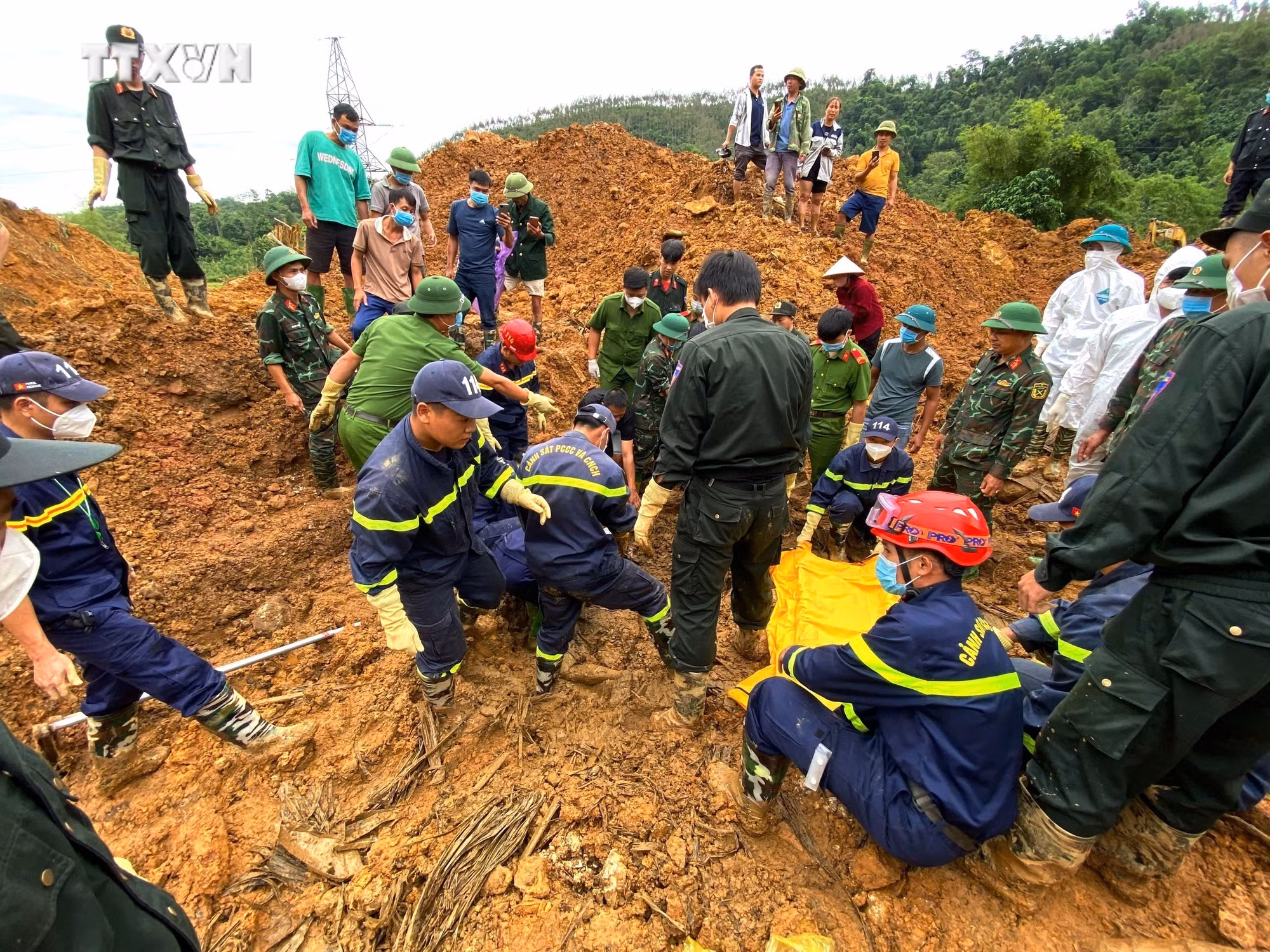 vna_potal_vu_sat_lo_nghiem_trong_tai_ha_giang_tim_thay_thi_the_nan_nhan_mat_tich_cuoi_cung_7628235.jpg