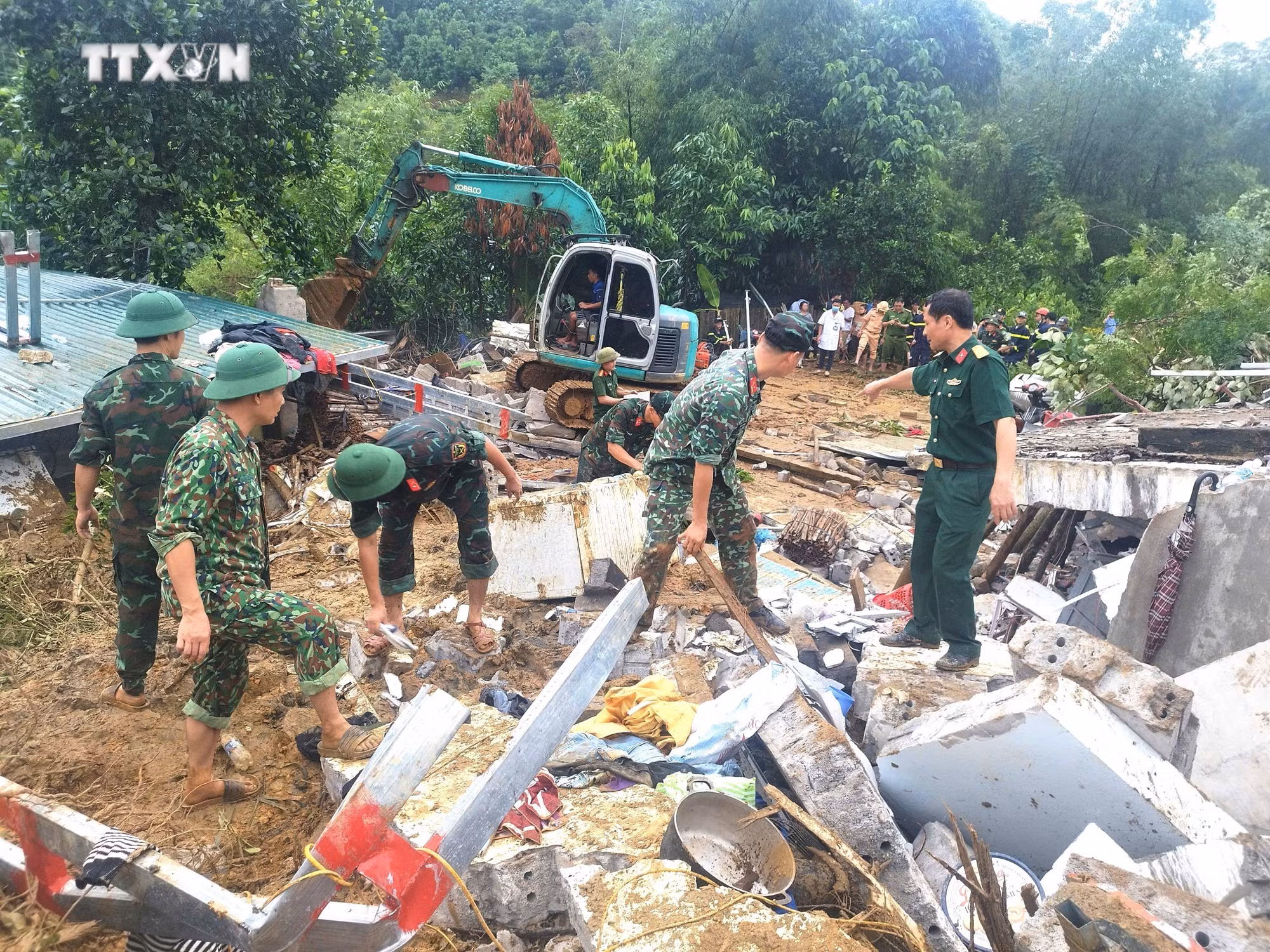 vna_potal_vu_sat_lo_nghiem_trong_tai_bac_quang_ha_giang_da_co_1_nguoi_chet_2_nguoi_mat_tich_4_nguoi_bi_thuong_7623283.jpg