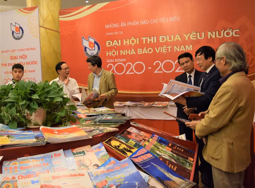 Hội Nhà báo Việt Nam trưng bày các ấn phẩm báo chí tiêu biểu