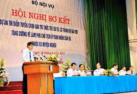 Dự án 600 Phó Chủ tịch xã: Những hạt giống đỏ trên vùng đất khó (Bài 1)