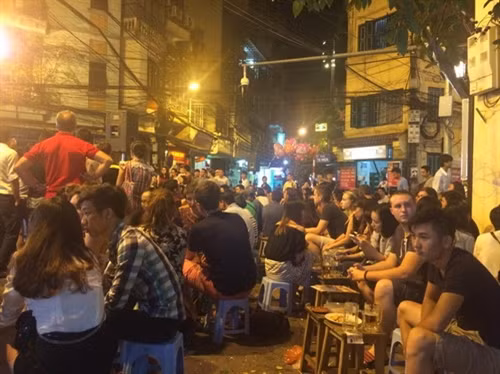 Tiếp tục nghiên cứu chủ trương lát đá trong khu phố cổ Hà Nội