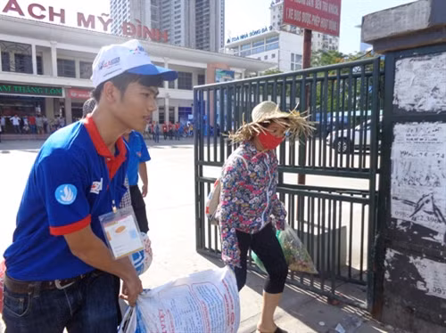 Hôm nay, hơn 1 triệu thí sinh làm thủ tục