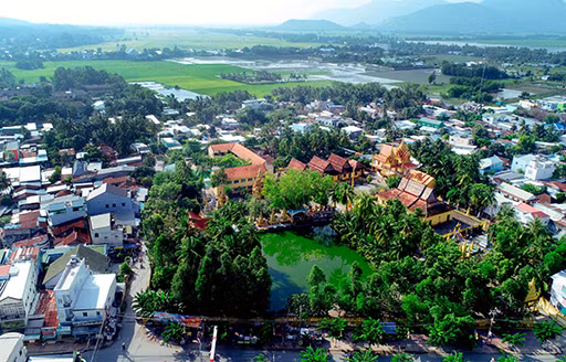 Một góc thị trấn Tri Tôn, huyện Tri Tôn nhìn từ trên cao. Ảnh: Công Mạo