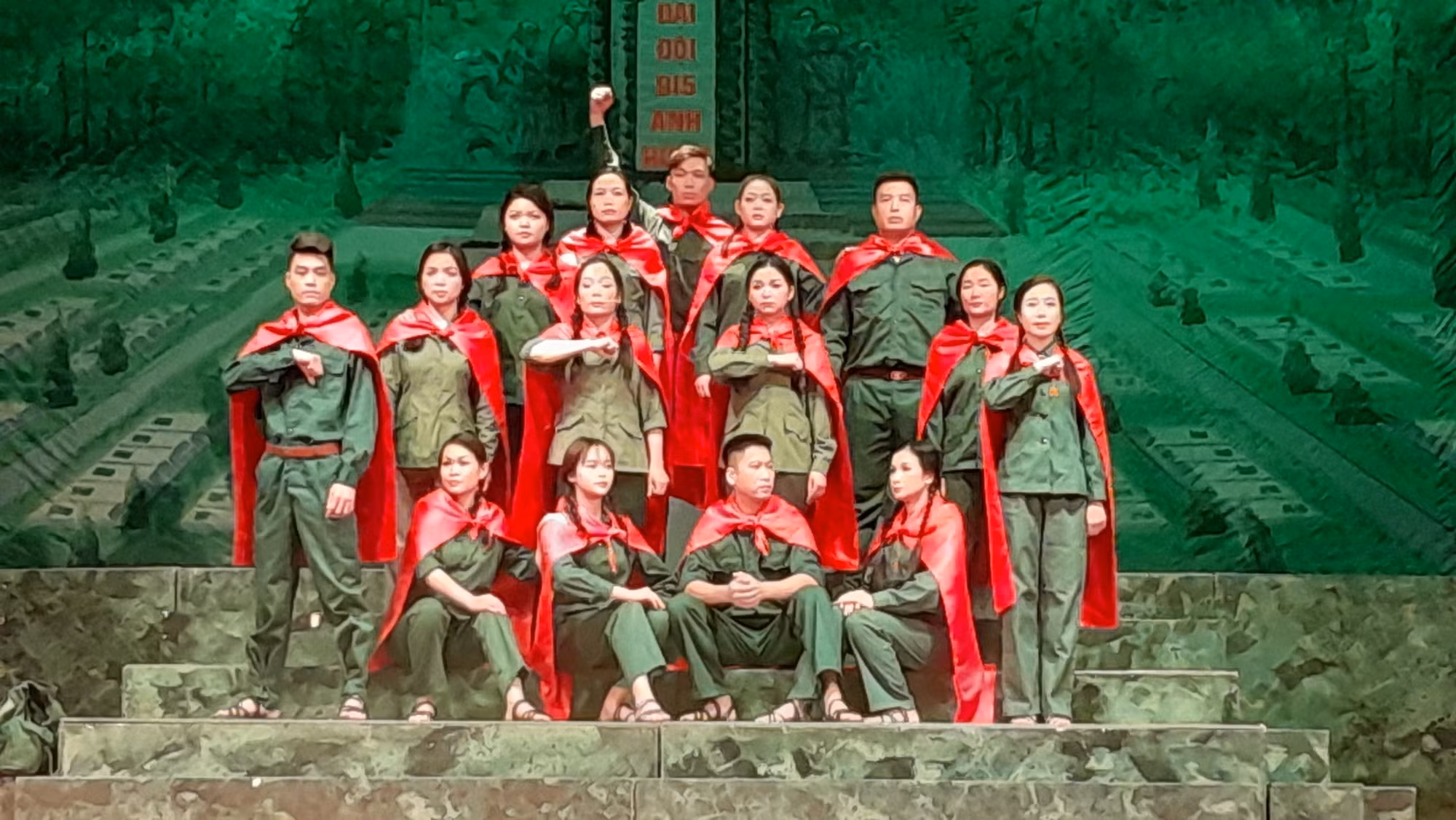 Vở chèo “Lưu Xá một thời hoa lửa” tôn vinh 60 liệt sĩ thanh niên xung phong hy sinh trong đêm Noel ngày 24/12/1972